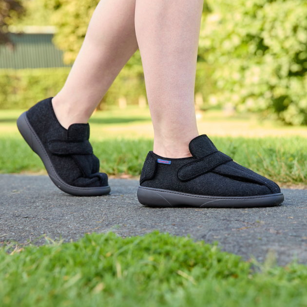 Classic 2 Shoe - Image 2