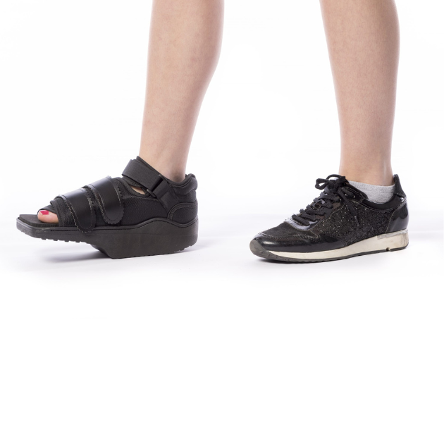 Squared Offload Healing Shoe